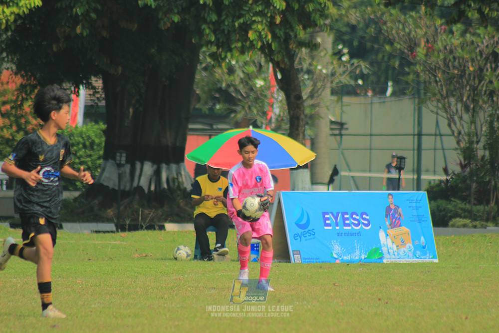 ijl u14 090825 wins soccer school vs metra muda soccer school