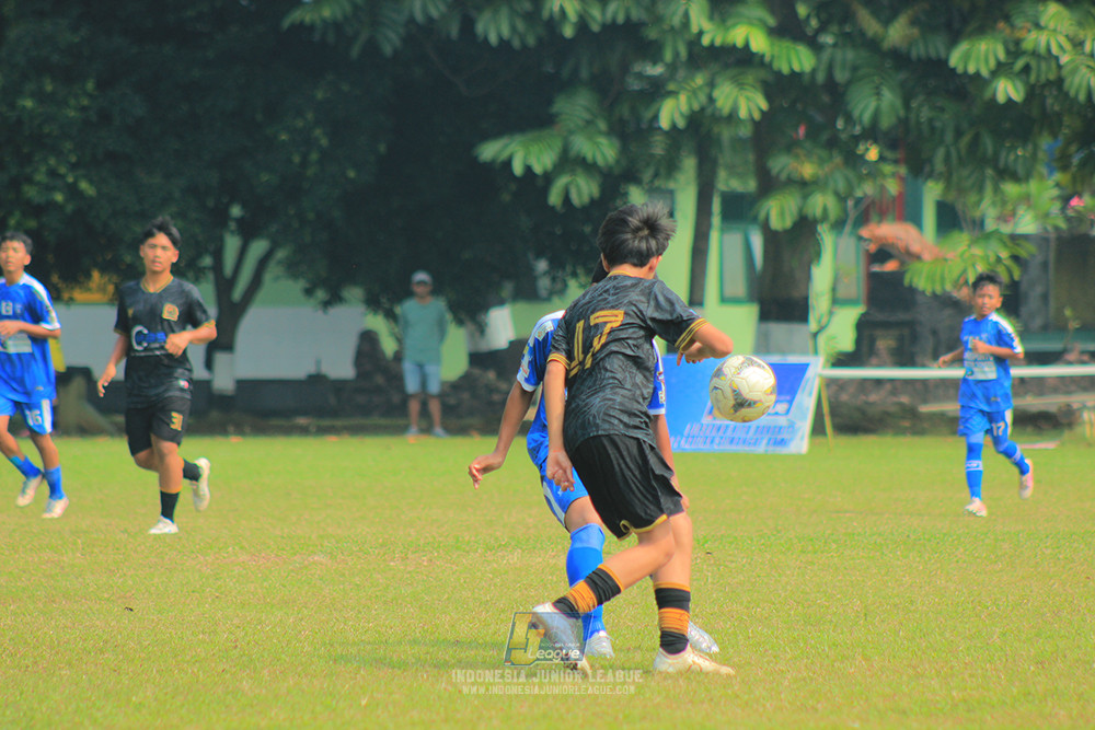 ijl u14 090825 wins soccer school vs metra muda soccer school
