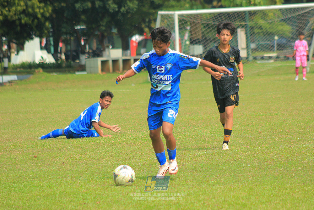 ijl u14 090825 wins soccer school vs metra muda soccer school