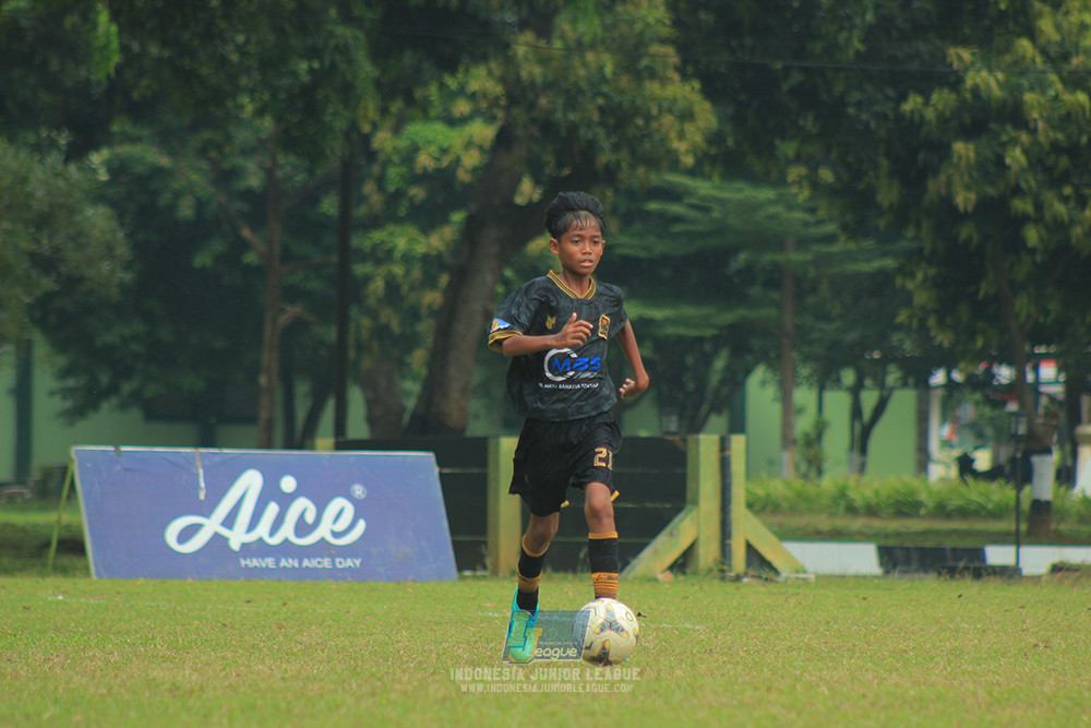 ijl u14 090825 wins soccer school vs metra muda soccer school
