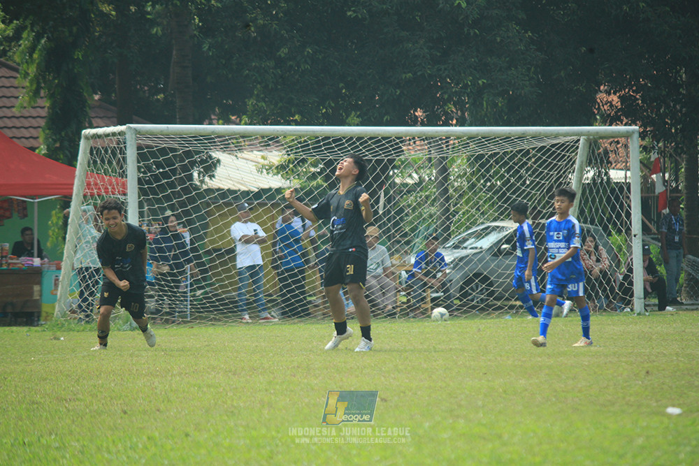 ijl u14 090825 wins soccer school vs metra muda soccer school