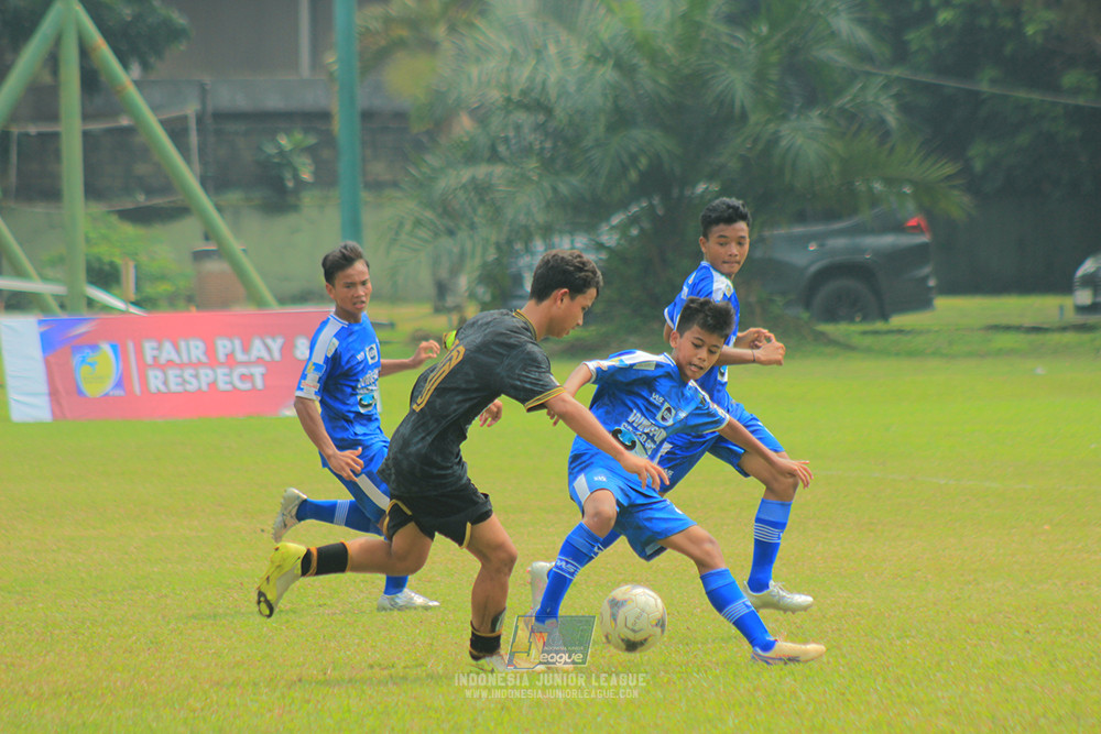 ijl u14 090825 wins soccer school vs metra muda soccer school