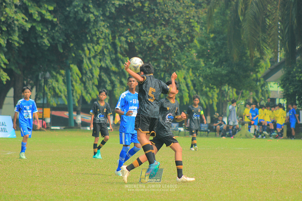 ijl u14 090825 wins soccer school vs metra muda soccer school
