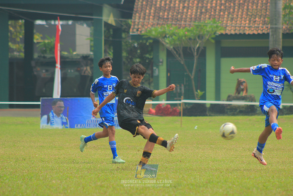 ijl u14 090825 wins soccer school vs metra muda soccer school