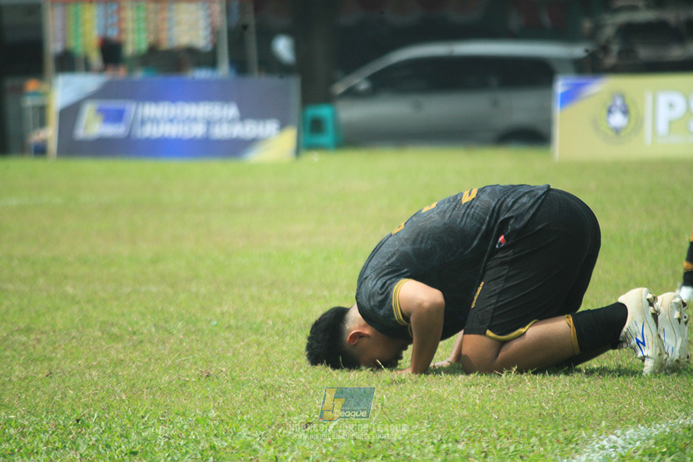 ijl u14 090825 wins soccer school vs metra muda soccer school