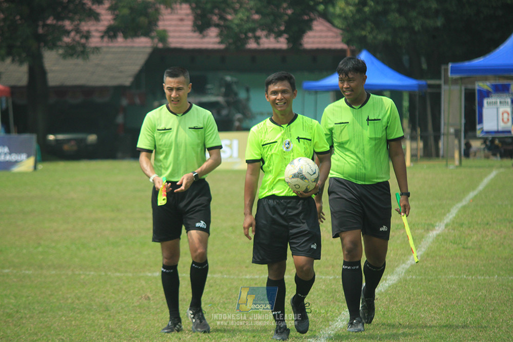 ijl u14 090825 wins soccer school vs metra muda soccer school