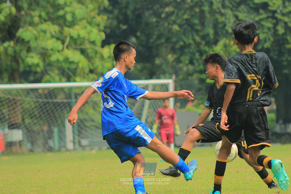 ijl u14 090825 wins soccer school vs metra muda soccer school