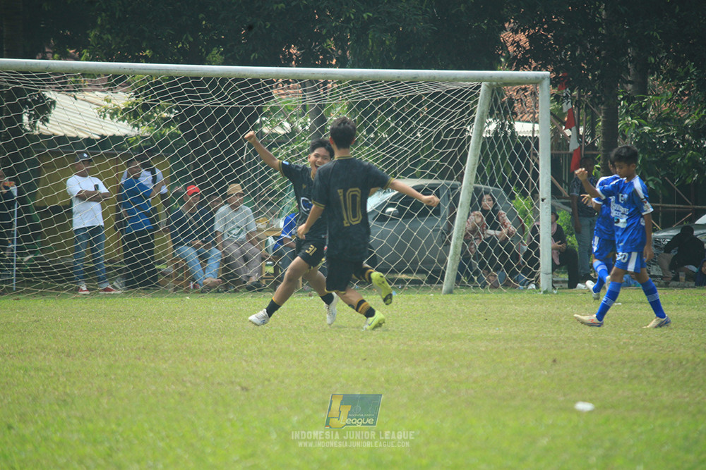 ijl u14 090825 wins soccer school vs metra muda soccer school