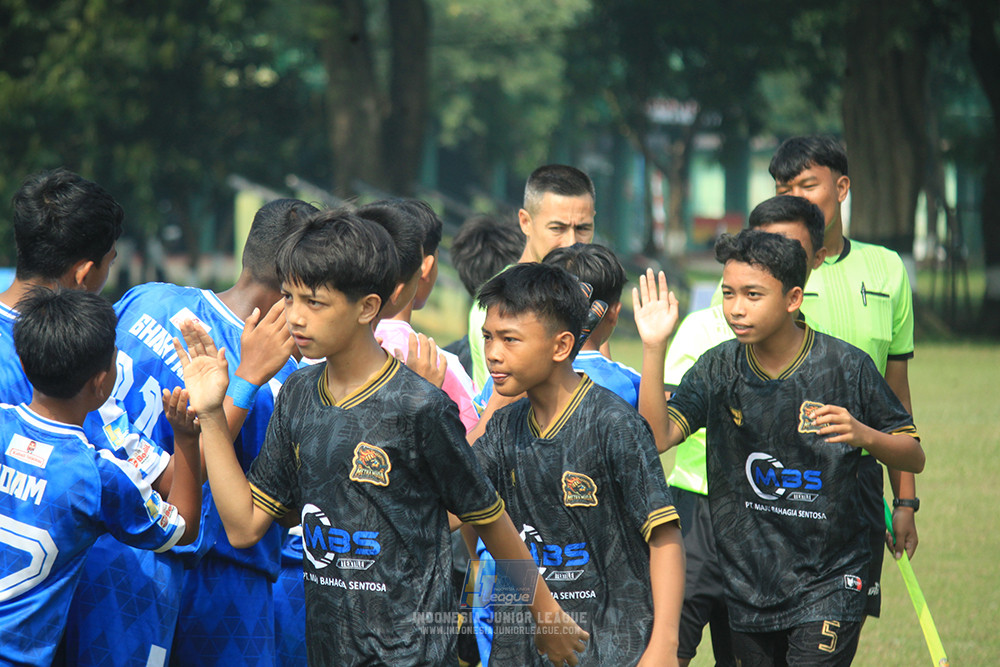 ijl u14 090825 wins soccer school vs metra muda soccer school
