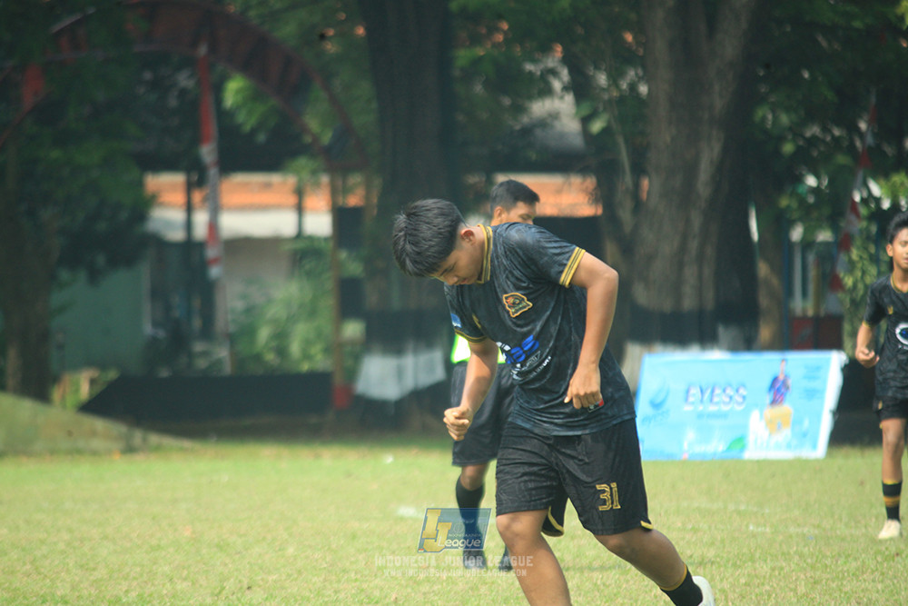 ijl u14 090825 wins soccer school vs metra muda soccer school