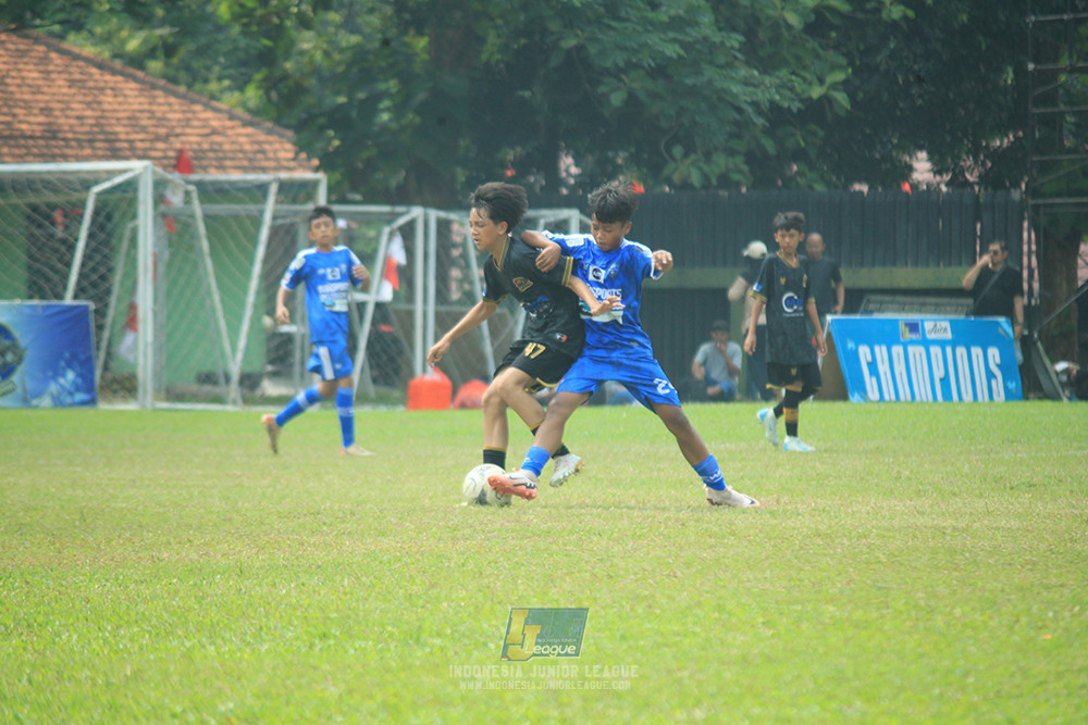 ijl u14 090825 wins soccer school vs metra muda soccer school