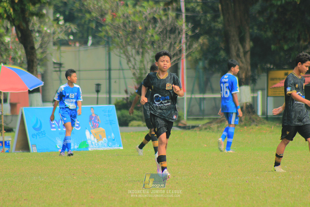 ijl u14 090825 wins soccer school vs metra muda soccer school