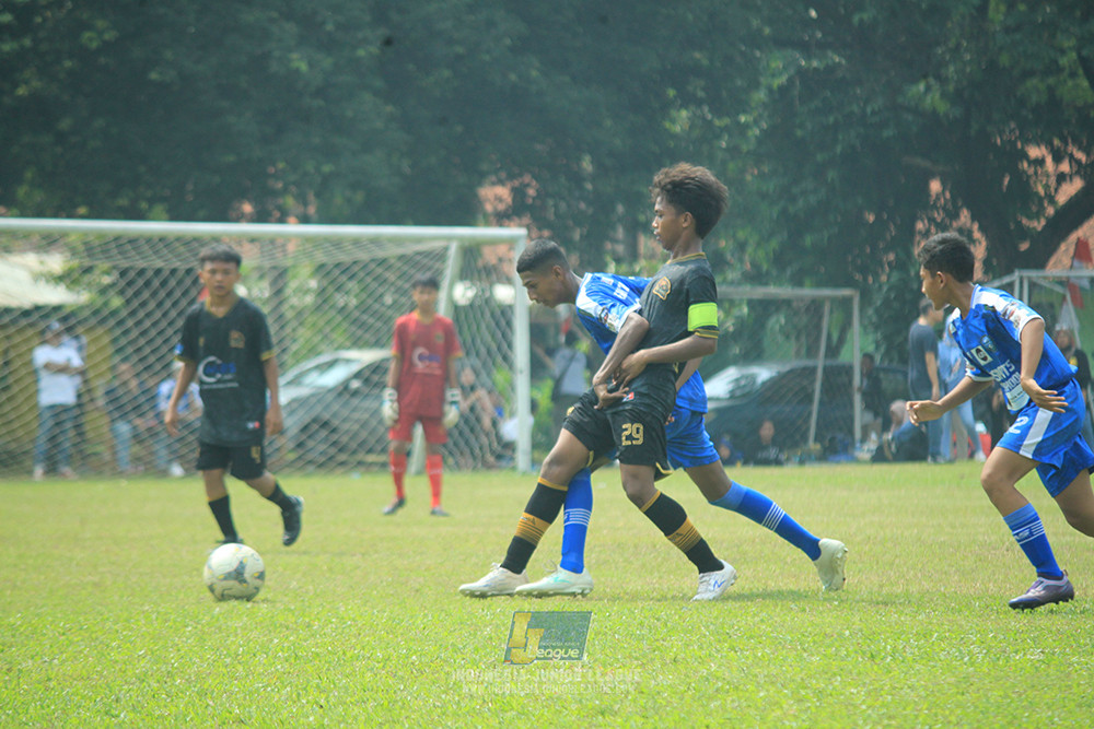 ijl u14 090825 wins soccer school vs metra muda soccer school