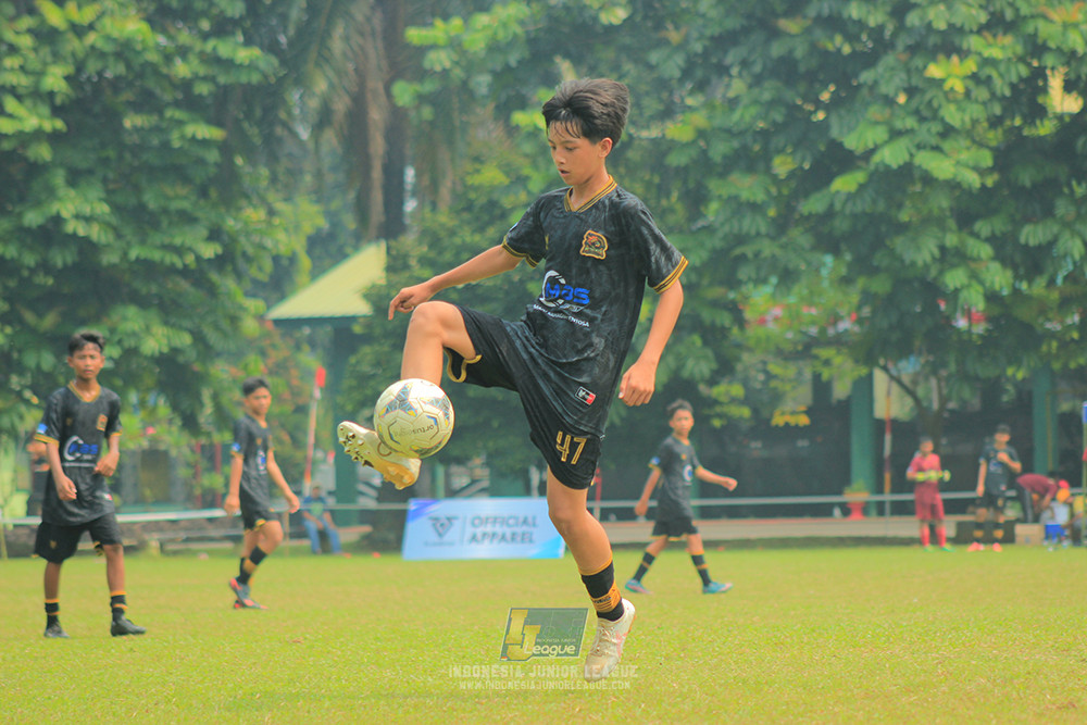 ijl u14 090825 wins soccer school vs metra muda soccer school