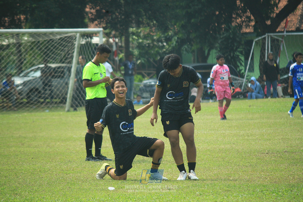 ijl u14 090825 wins soccer school vs metra muda soccer school