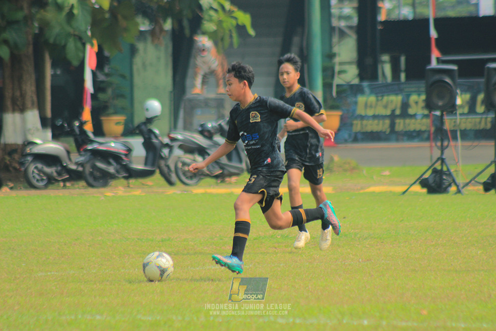 ijl u14 090825 wins soccer school vs metra muda soccer school