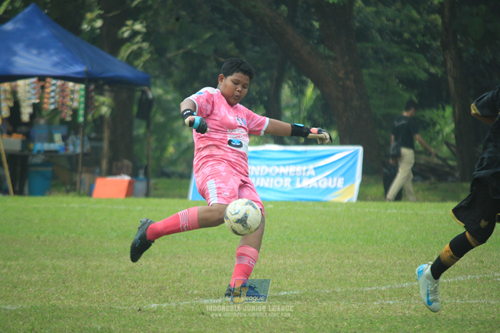 ijl u14 090825 wins soccer school vs metra muda soccer school