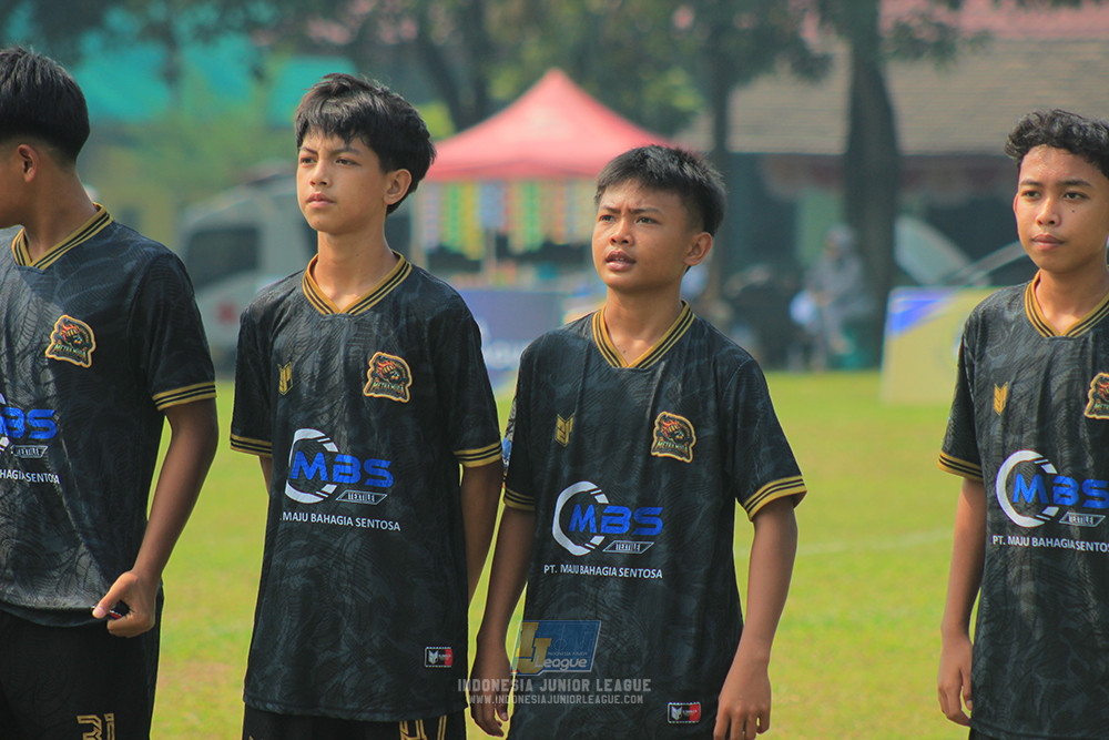 ijl u14 090825 wins soccer school vs metra muda soccer school