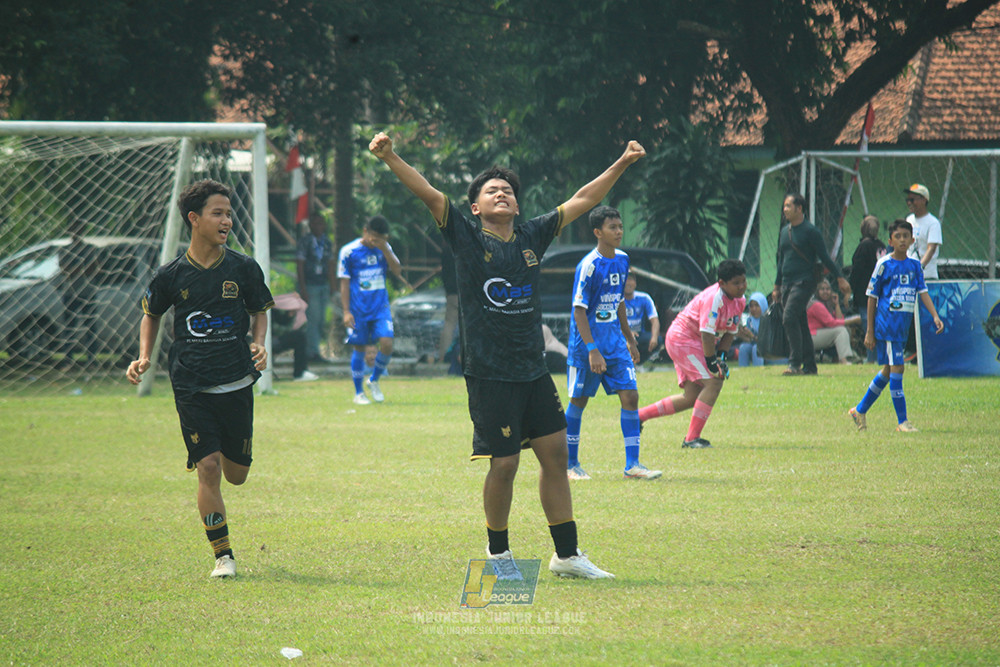 ijl u14 090825 wins soccer school vs metra muda soccer school