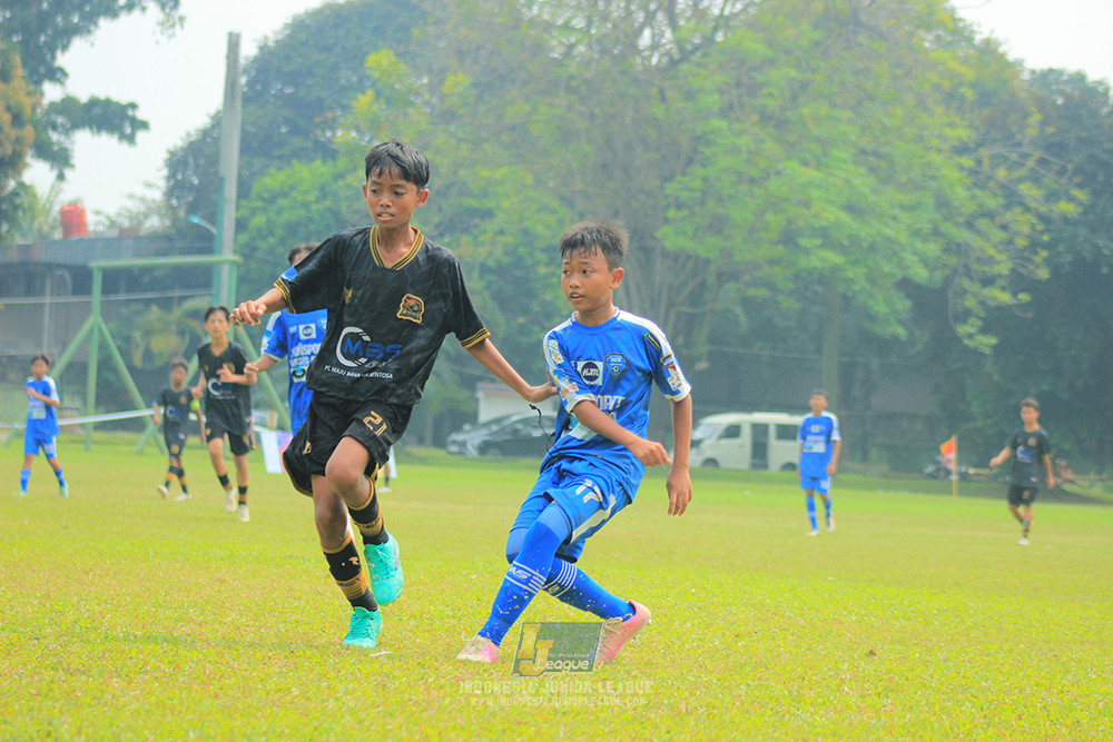 ijl u14 090825 wins soccer school vs metra muda soccer school
