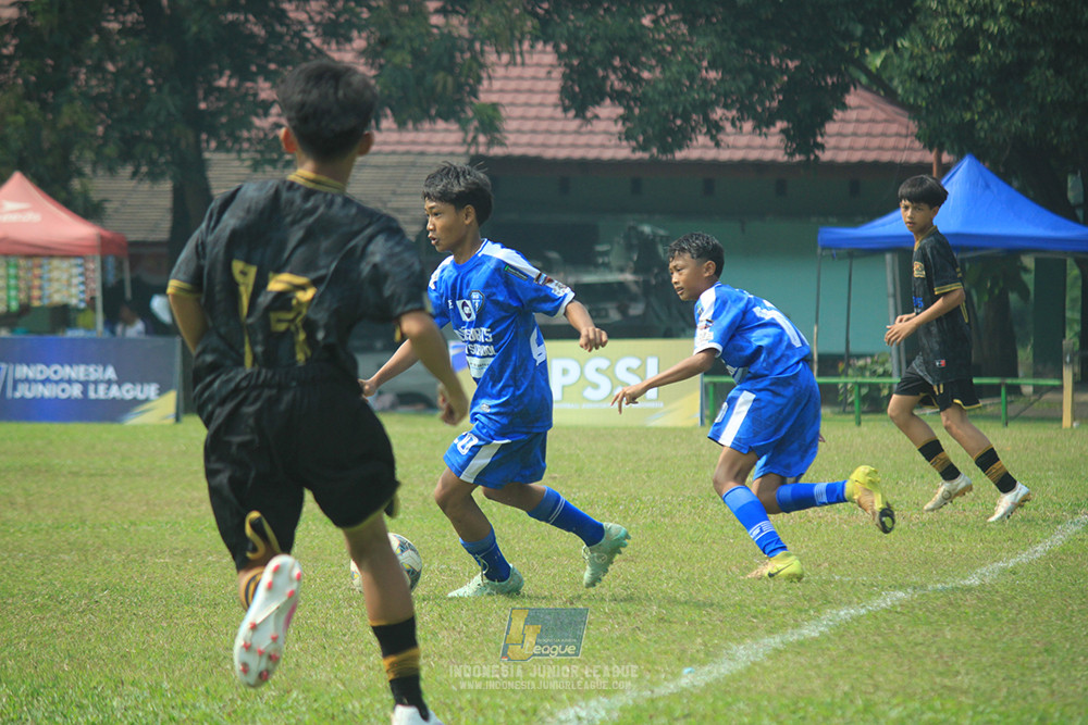 ijl u14 090825 wins soccer school vs metra muda soccer school