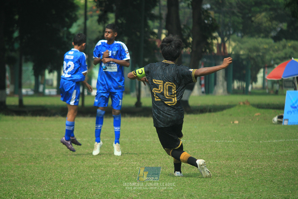 ijl u14 090825 wins soccer school vs metra muda soccer school