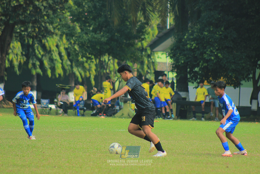ijl u14 090825 wins soccer school vs metra muda soccer school