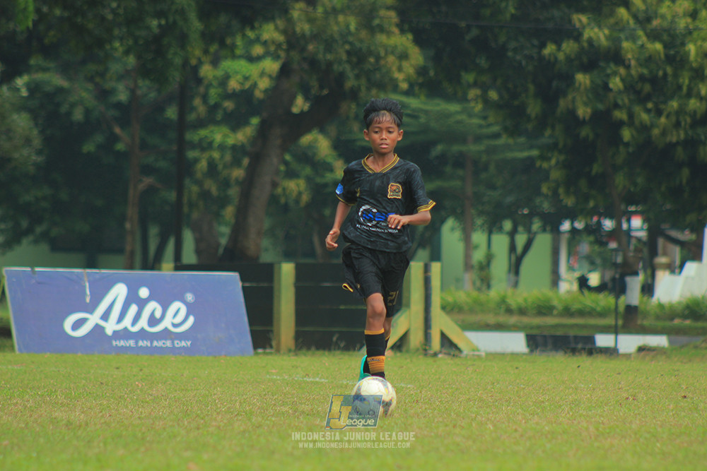 ijl u14 090825 wins soccer school vs metra muda soccer school