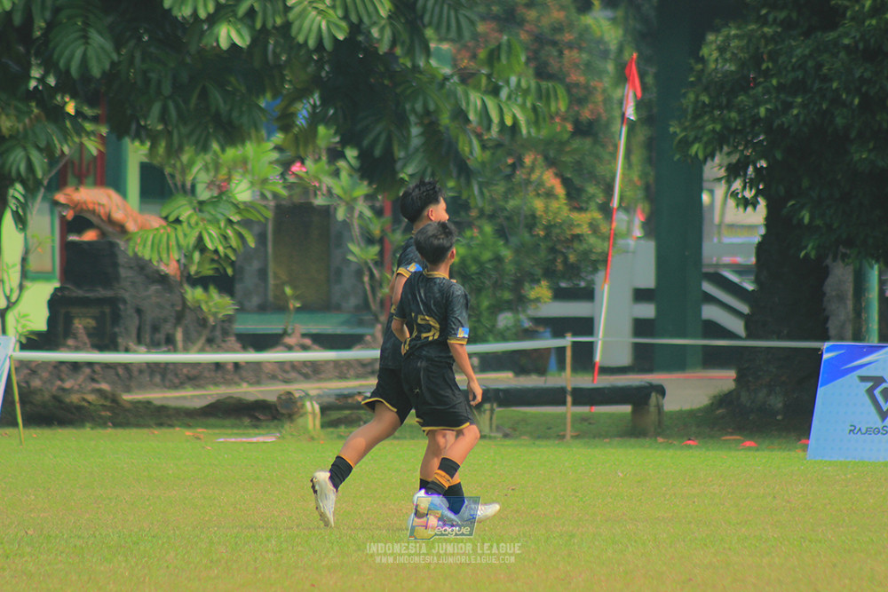 ijl u14 090825 wins soccer school vs metra muda soccer school