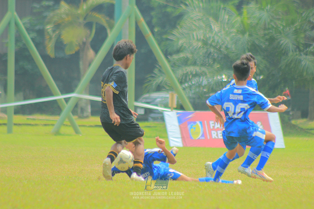 ijl u14 090825 wins soccer school vs metra muda soccer school