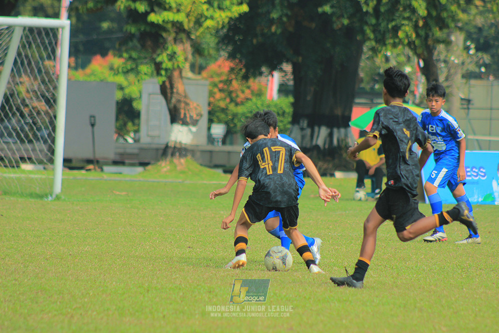 ijl u14 090825 wins soccer school vs metra muda soccer school