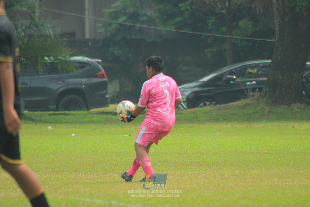 ijl u14 090825 wins soccer school vs metra muda soccer school