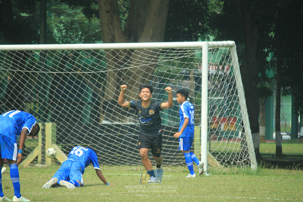 ijl u14 090825 wins soccer school vs metra muda soccer school