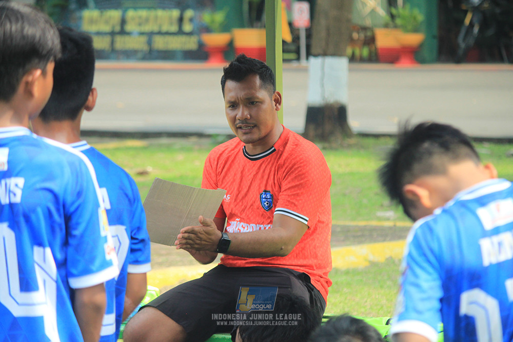 ijl u14 090825 wins soccer school vs metra muda soccer school
