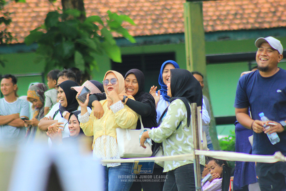 ijl u14 100126 wins soccer school vs brazillian soccer school lfa