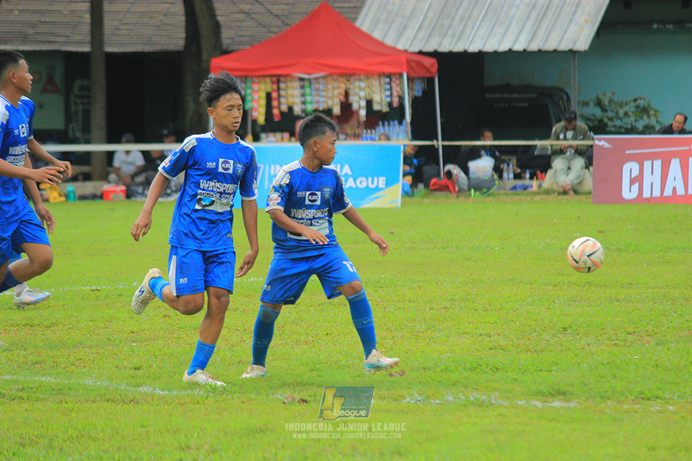 ijl u14 100126 wins soccer school vs brazillian soccer school lfa