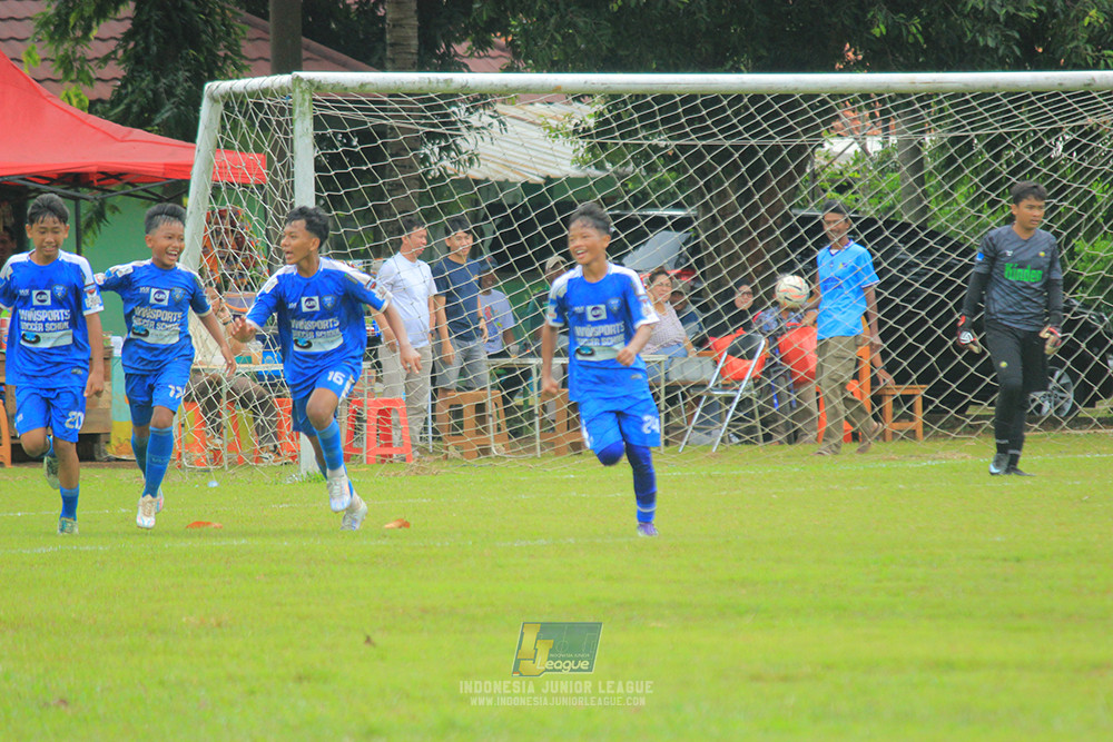 ijl u14 100126 wins soccer school vs brazillian soccer school lfa
