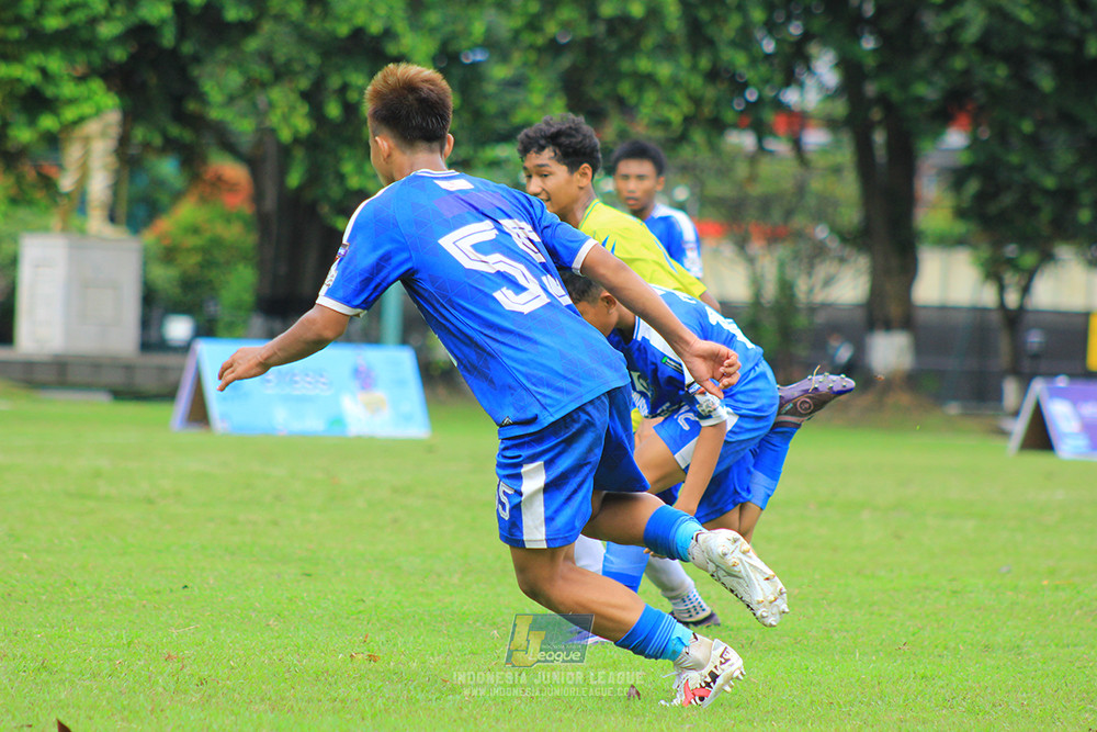ijl u14 100126 wins soccer school vs brazillian soccer school lfa