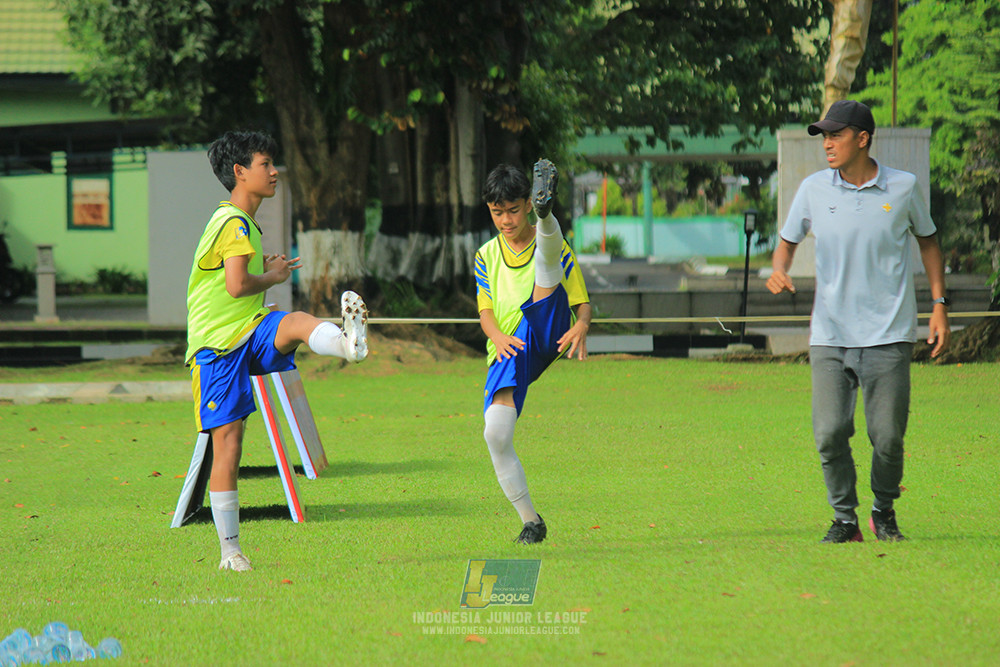 ijl u14 100126 wins soccer school vs brazillian soccer school lfa