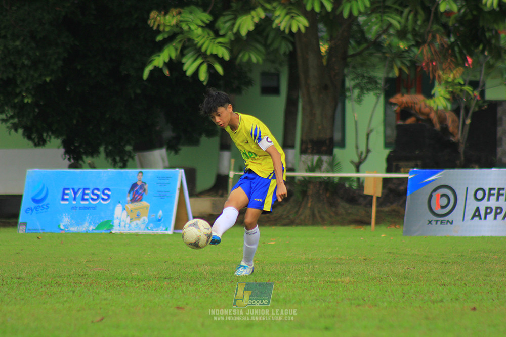 ijl u14 100126 wins soccer school vs brazillian soccer school lfa