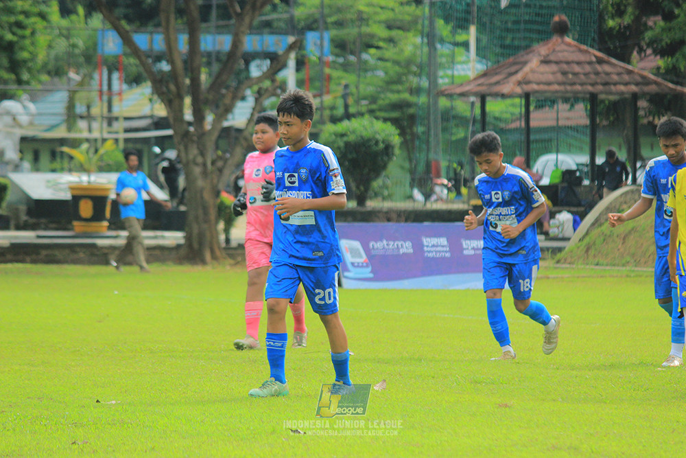 ijl u14 100126 wins soccer school vs brazillian soccer school lfa