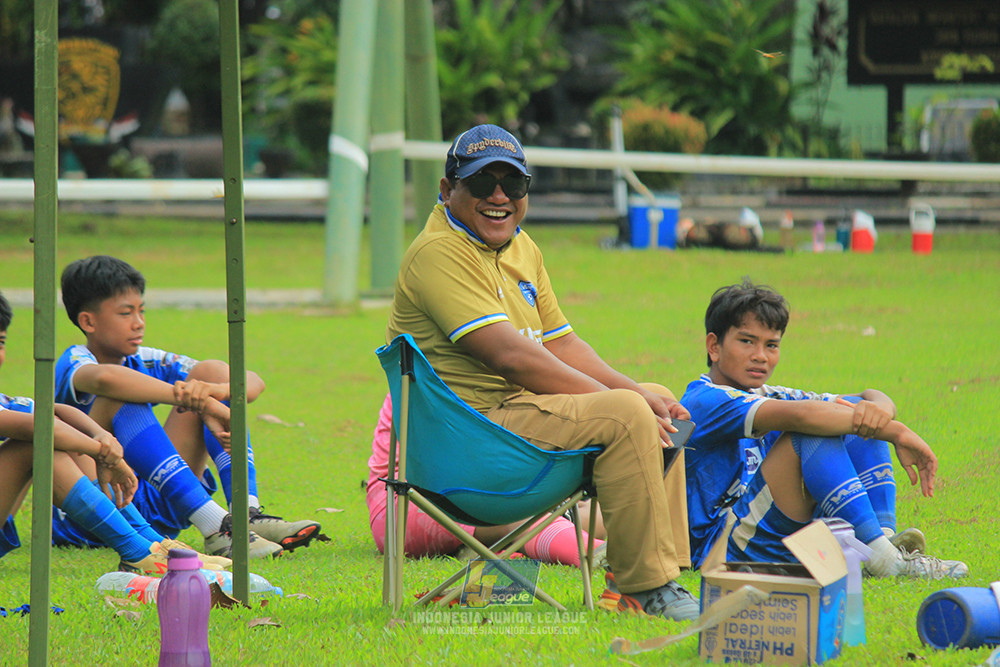 ijl u14 100126 wins soccer school vs brazillian soccer school lfa