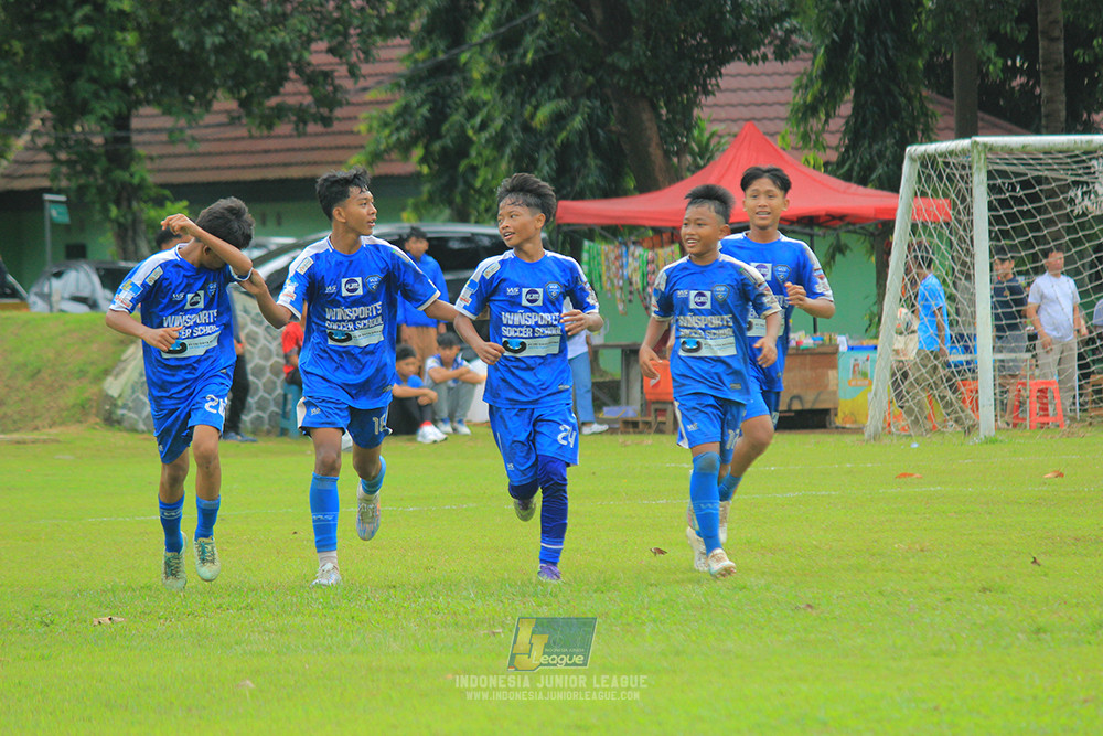 ijl u14 100126 wins soccer school vs brazillian soccer school lfa