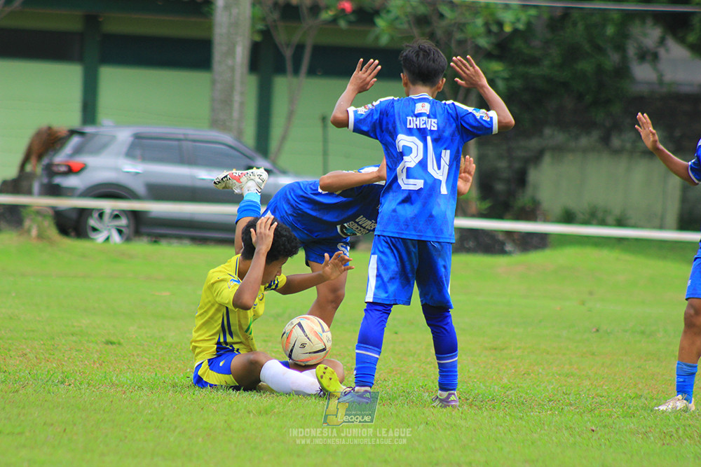 ijl u14 100126 wins soccer school vs brazillian soccer school lfa