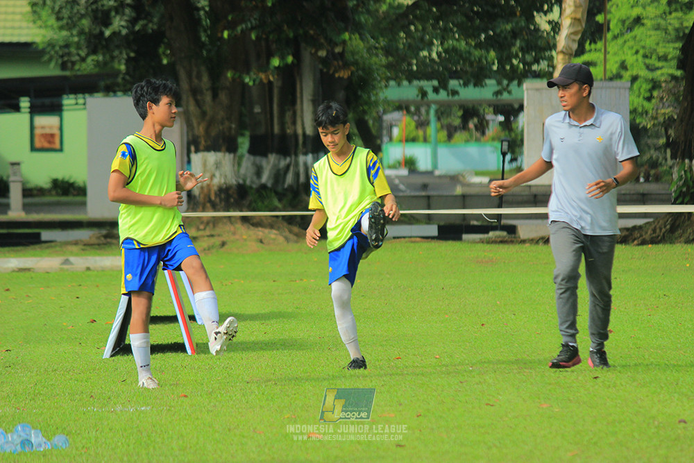 ijl u14 100126 wins soccer school vs brazillian soccer school lfa