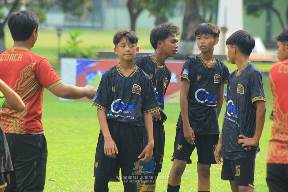 ijl u14 111025 indonesia muda utara vs metra muda soccer school