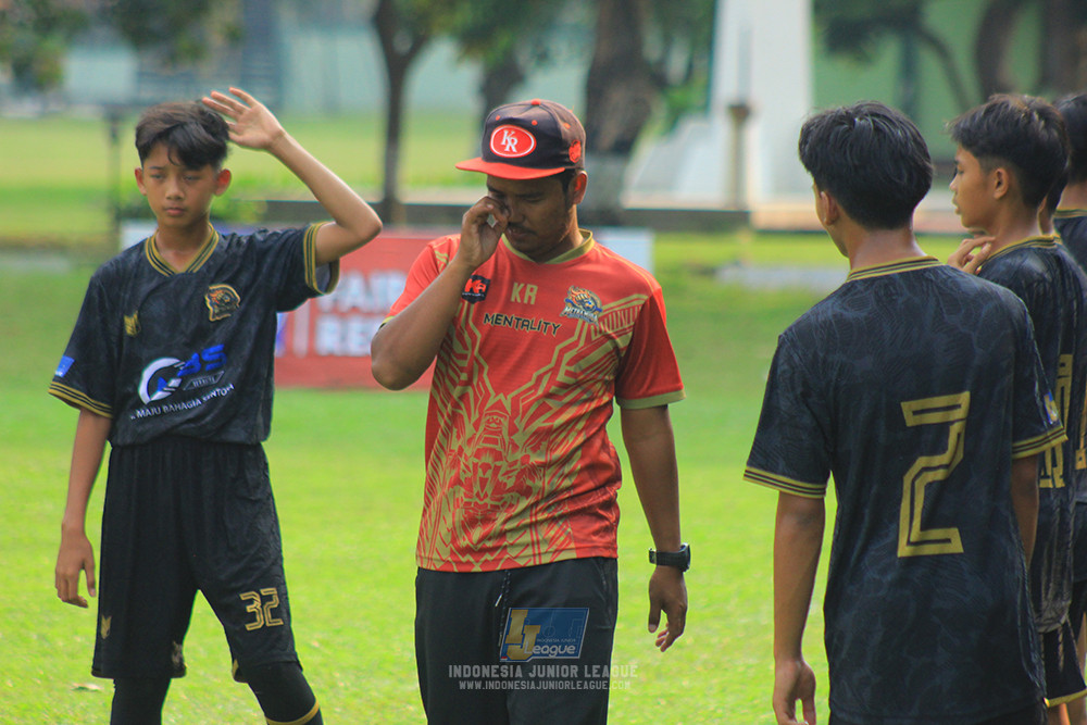 ijl u14 111025 indonesia muda utara vs metra muda soccer school