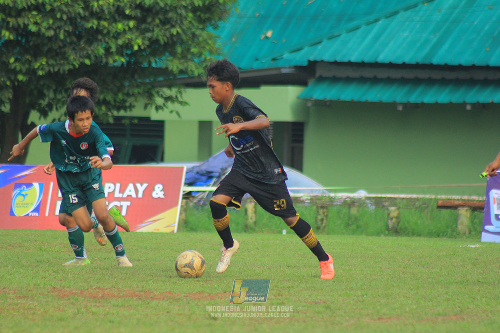 ijl u14 111025 indonesia muda utara vs metra muda soccer school
