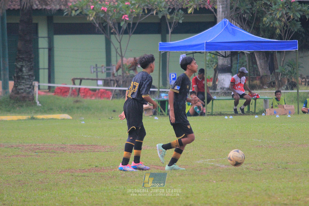 ijl u14 111025 indonesia muda utara vs metra muda soccer school