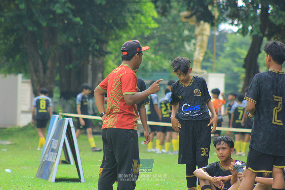 ijl u14 111025 indonesia muda utara vs metra muda soccer school